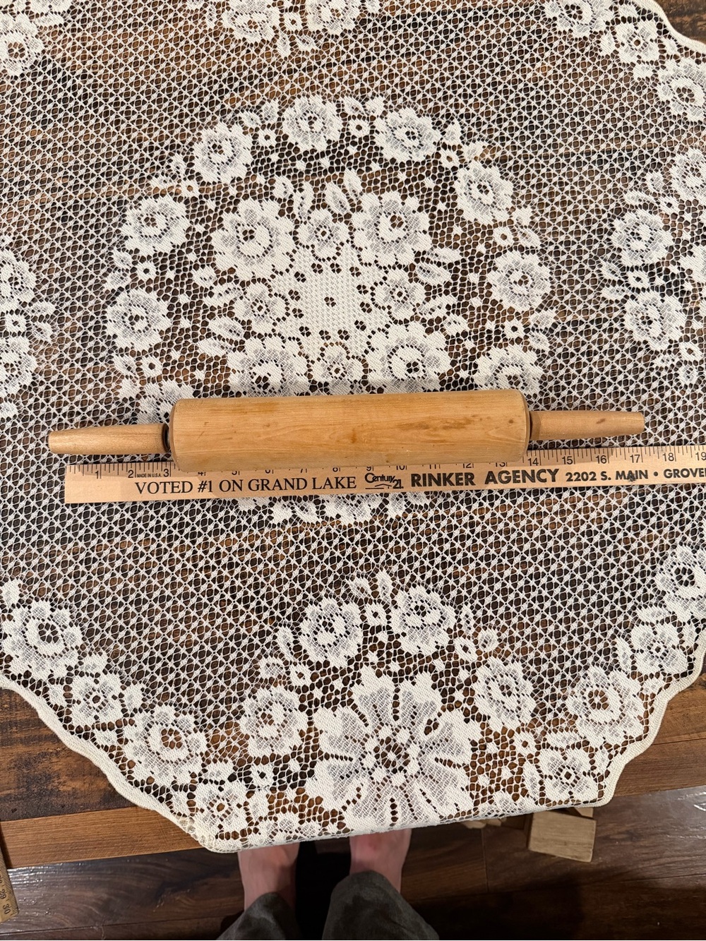 Vintage Wooden Rolling Pin with metal center in Natural Wood